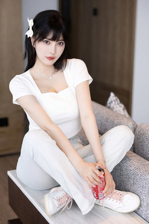 燥美女粉穴密桃